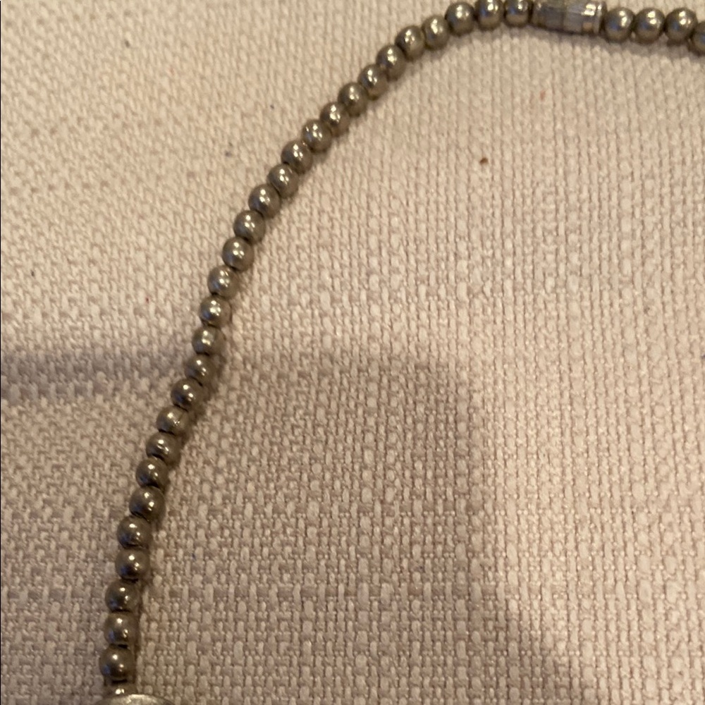 Elegant Silver Vintage Beaded Necklace - Picture 4 of 13